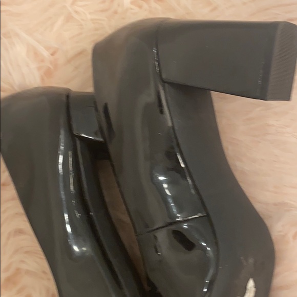 Black shoes - Picture 3 of 3